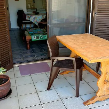 Centeanes Beach Apartment